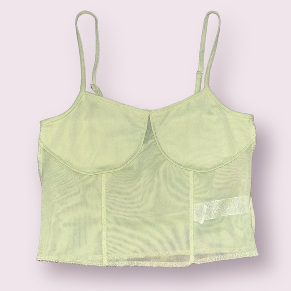 FOREVER 21 | Pastel Yellow Cropped Tank Top - Picture 1 of 4